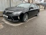 Toyota Camry 2015 годаfor12 500 000 тг. в Алматы