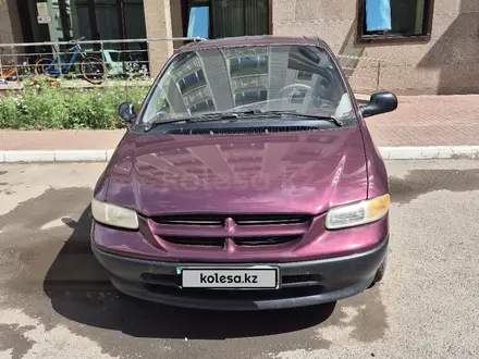 Dodge Caravan 1998 года за 2 700 000 тг. в Астана – фото 2