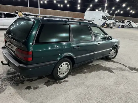 Volkswagen Passat 1995 года за 1 800 000 тг. в Шымкент – фото 2
