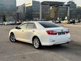 Toyota Camry 2014 года за 9 700 000 тг. в Алматы – фото 2