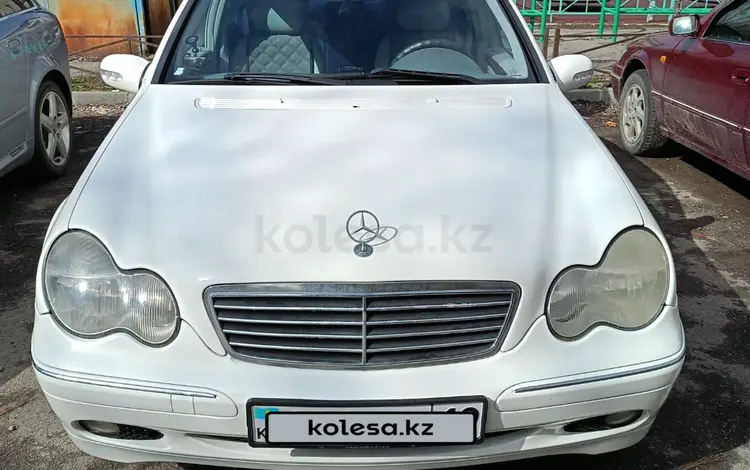 Mercedes-Benz C 240 2004 годаүшін4 350 000 тг. в Талдыкорган