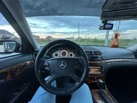 Mercedes-Benz E 350 2008 года за 8 000 000 тг. в Костанай – фото 27
