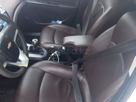 Chevrolet Cruze 2013 года за 2 000 000 тг. в Астана – фото 4