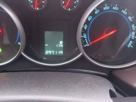 Chevrolet Cruze 2013 года за 2 000 000 тг. в Астана – фото 5