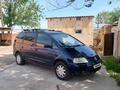 Volkswagen Sharan 2000 года за 3 000 000 тг. в Каратау – фото 4