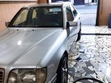 Mercedes-Benz E 220 1992 года за 1 000 000 тг. в Кызылорда – фото 4