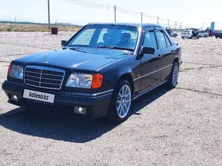 Mercedes-Benz E 320
