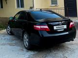 Toyota Camry 2007 года за 5 700 000 тг. в Актобе – фото 2