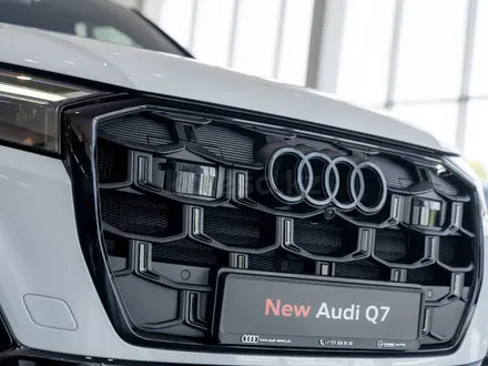 Audi Q7 55 TFSI 2024 года за 59 320 000 тг. в Алматы – фото 11