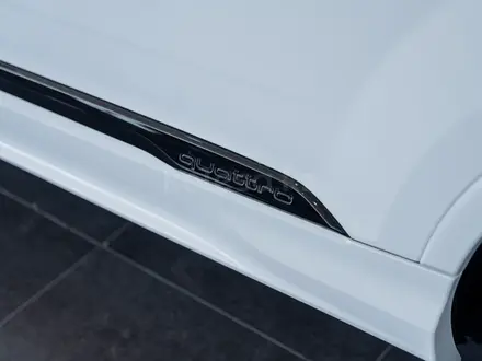 Audi Q7 55 TFSI 2024 года за 59 320 000 тг. в Алматы – фото 17