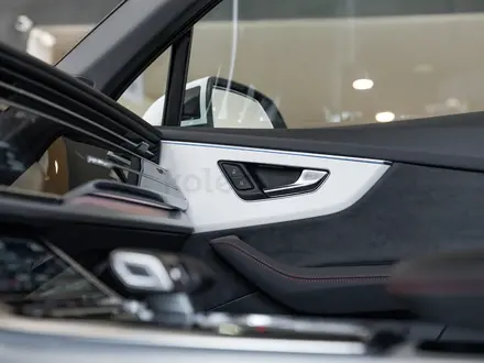 Audi Q7 55 TFSI 2024 года за 59 320 000 тг. в Алматы – фото 47