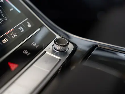 Audi Q7 55 TFSI 2024 года за 59 320 000 тг. в Алматы – фото 49