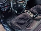 Mercedes-Benz E 280 1993 года за 2 350 000 тг. в Тараз – фото 3