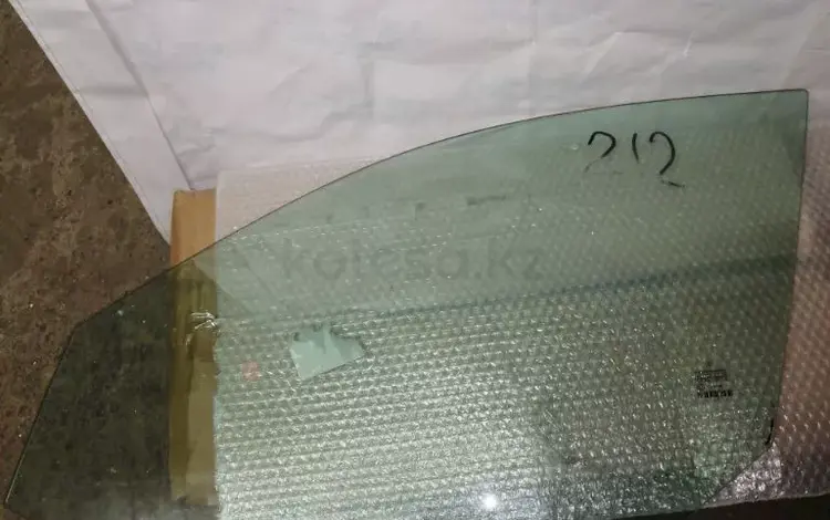 Стекло водительской двери на Mercedes Benz w212 класса за 30 000 тг. в Алматы