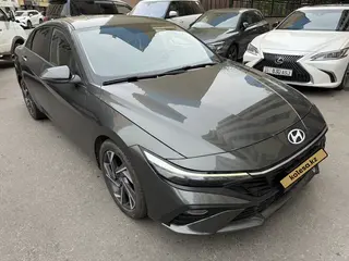 Hyundai Elantra, 2024