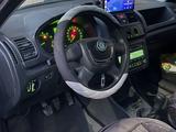 Skoda Fabia 2011 годаүшін3 200 000 тг. в Жезказган – фото 5