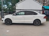 Volkswagen Polo 2013 года за 2 800 000 тг. в Актобе – фото 4