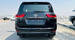 Toyota Land Cruiser 2023 годаүшін51 400 000 тг. в Астана – фото 3