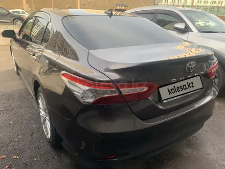 Toyota Camry 2019 года за 13 500 000 тг. в Астана – фото 38