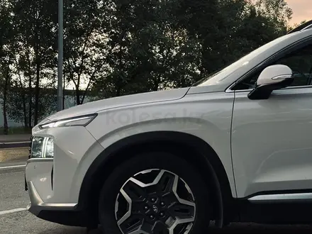Hyundai Santa Fe 2023 года за 16 490 000 тг. в Алматы – фото 13