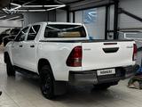 Toyota Hilux 2018 годаүшін13 000 000 тг. в Уральск – фото 2