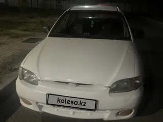 Hyundai Accent, 1998