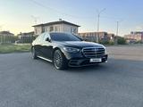 Mercedes-Benz S 500 2021 года за 70 000 000 тг. в Астана – фото 2