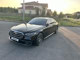 Mercedes-Benz S 500 2021 года за 70 000 000 тг. в Астана – фото 4