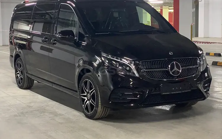 Mercedes-Benz V 300 2022 года за 75 000 000 тг. в Астана