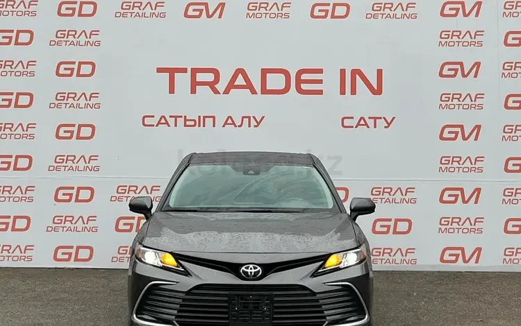 Toyota Camry 2021 года за 13 330 000 тг. в Алматы