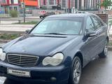 Mercedes-Benz C 200 2002 года за 2 500 000 тг. в Астана