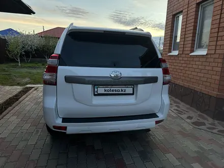 Toyota Land Cruiser Prado 2013 года за 13 950 000 тг. в Актобе – фото 2