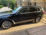 BMW X7 2021 года за 42 000 000 тг. в Алматы – фото 3