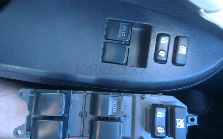 Пульт кнопок управления стеклоподъемников. Toyota Corolla, Yaris, Rav 4. за 14 000 тг. в Алматы