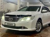 Toyota Camry 2014 года за 8 900 000 тг. в Шымкент – фото 2