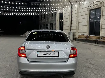 Skoda Rapid 2014 года за 5 000 000 тг. в Атырау – фото 4