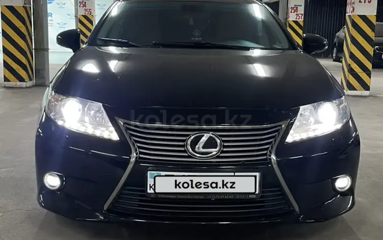 Lexus ES 250 2013 года за 11 000 000 тг. в Астана