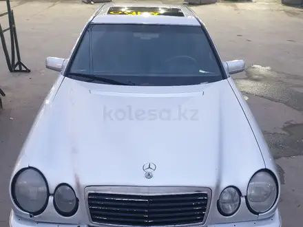 Mercedes-Benz E 280 1996 года за 1 650 000 тг. в Алматы