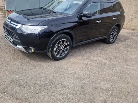 Mitsubishi Outlander 2014 года за 8 200 000 тг. в Астана – фото 4