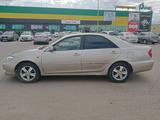 Toyota Camry 2004 года за 3 700 000 тг. в Уральск – фото 4