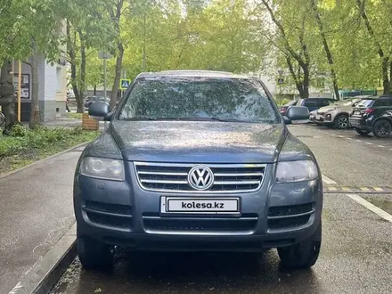 Volkswagen Touareg 2010 года за 10 000 000 тг. в Алматы – фото 12