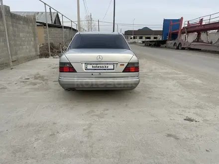 Mercedes-Benz E 320 1993 года за 3 200 000 тг. в Жаркент – фото 10