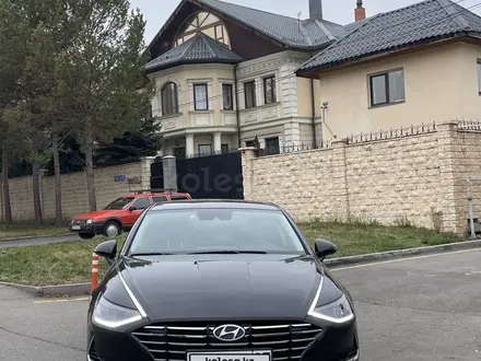 Hyundai Sonata 2019 года за 10 850 000 тг. в Алматы