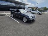 Mercedes-Benz C 320 2001 года за 4 000 000 тг. в Алматы – фото 3