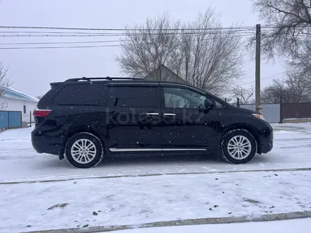 Toyota Sienna 2015 года за 11 500 000 тг. в Атырау – фото 8
