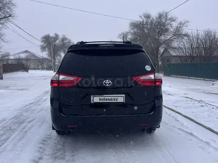 Toyota Sienna 2015 года за 11 500 000 тг. в Атырау – фото 9