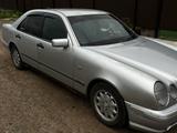 Mercedes-Benz E 200 1996 года за 2 150 000 тг. в Петропавловск – фото 3
