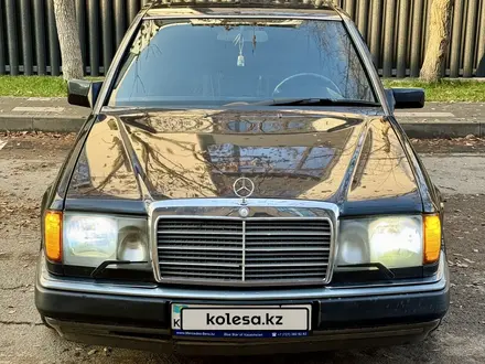 Mercedes-Benz E 200 1992 года за 1 800 000 тг. в Алматы – фото 2