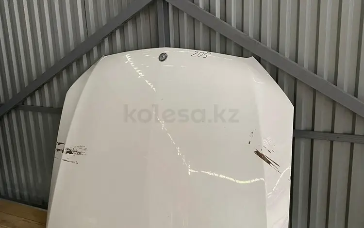 Капот на Мерседес W205 кузов 205 за 1 000 тг. в Алматы