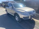 Volkswagen Touareg 2005 года за 4 500 000 тг. в Тараз – фото 2